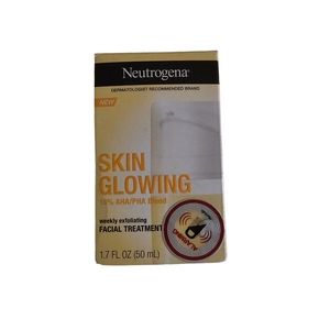 Neutrogena Skin Glowing Weekly Exfoliating Facial Treatment,  NWB, 1.7 oz